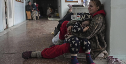 Woman and child crying in the Ukraine.