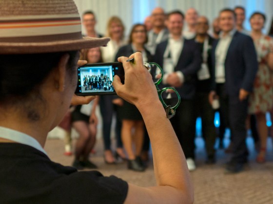 Canadian journalists pose for a group portrait at the international reception at ONA18. (Photo: Violet Wang)