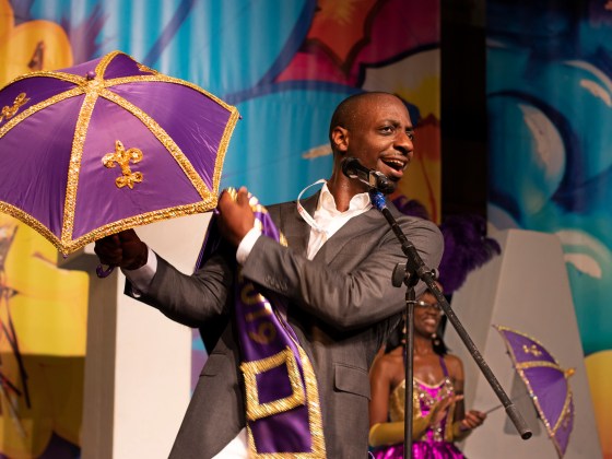 Irving Washington, Executive Director of ONA, welcomes partygoers to the #ONA19 opening reception. Photo by Daja Henry
