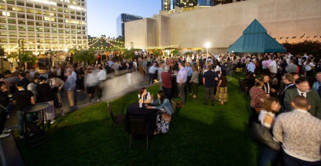 Attendees mingle at the ONA22 Welcome Reception.